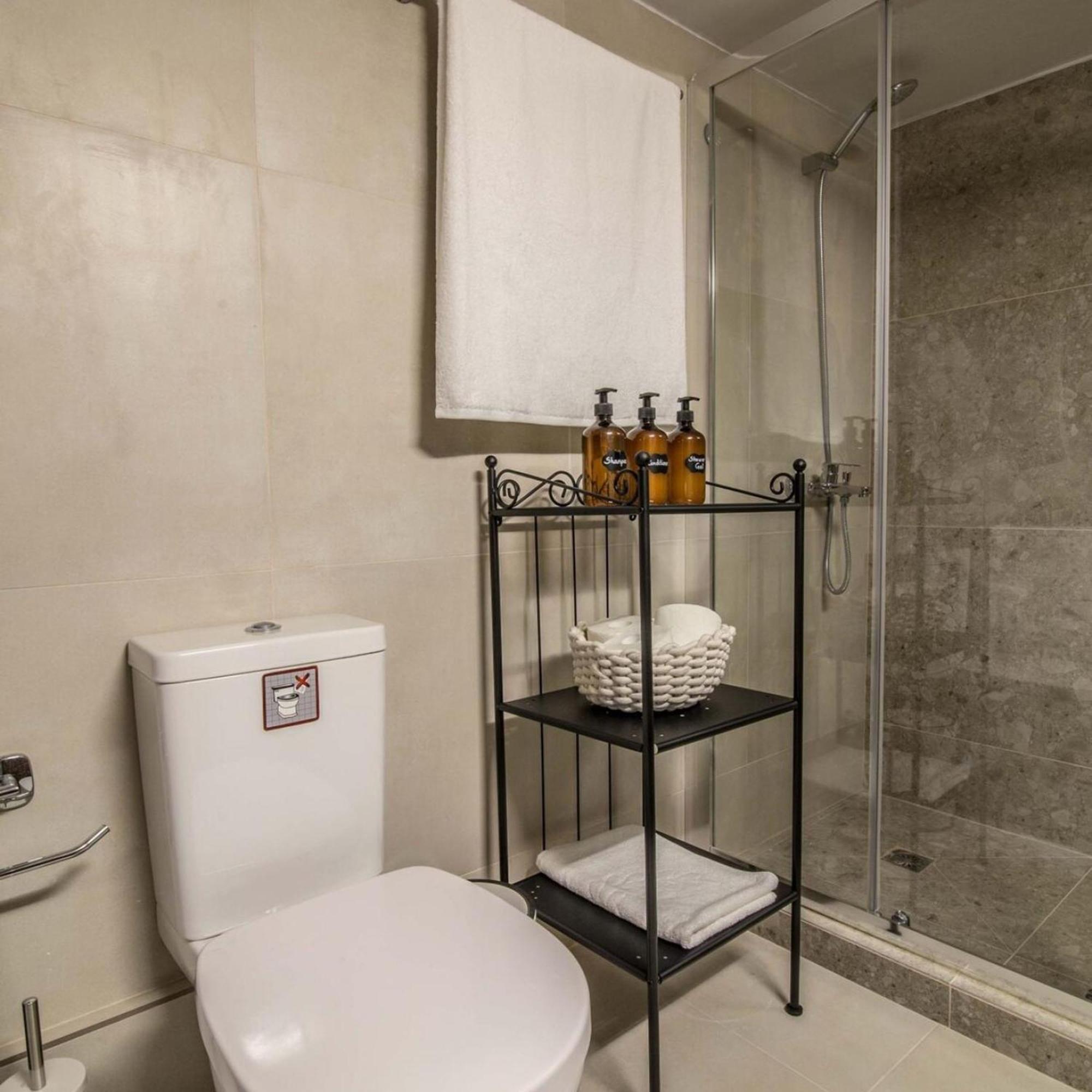 Classy In Apartment Athens
